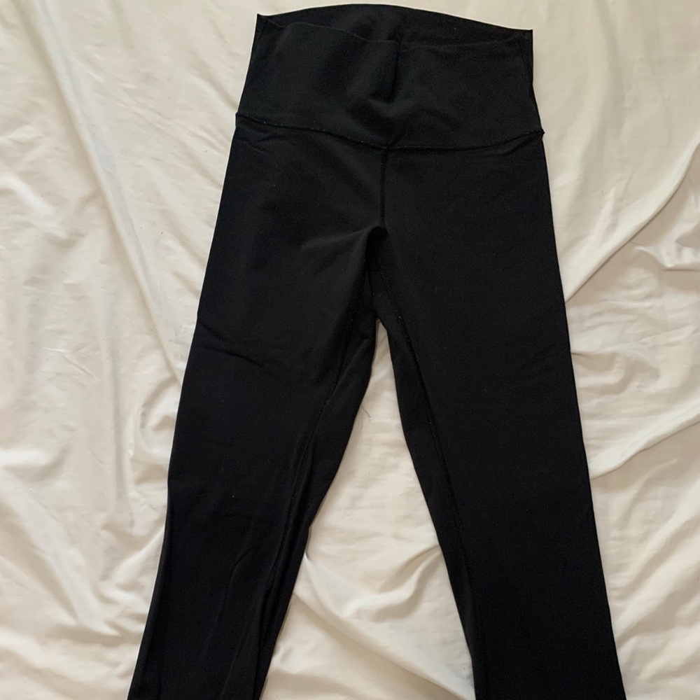 Lululemon Wunder Under 28”